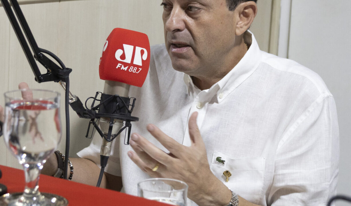 “Não cabe ataque em palanque”, diz André Moura sobre sucessão em 2026