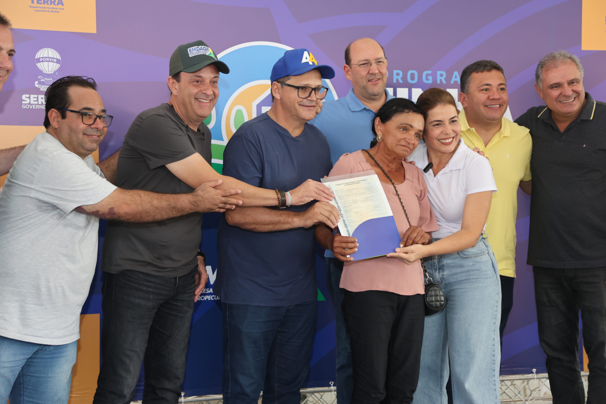 André Moura reforça compromisso com a agricultura familiar em entrega de títulos de propriedade em Poço Verde