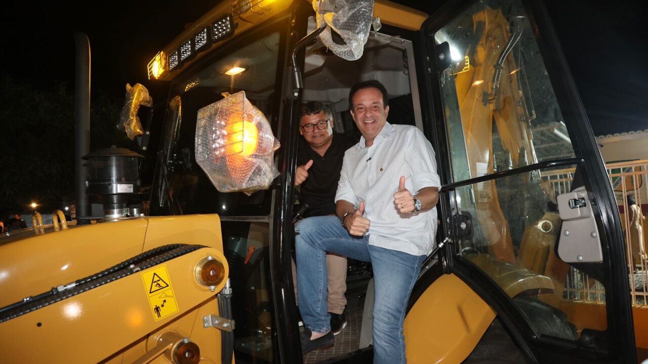 Em parceria que entrega resultados, André Moura participa de inauguração e entrega de maquinário agrícola em Graccho Cardoso