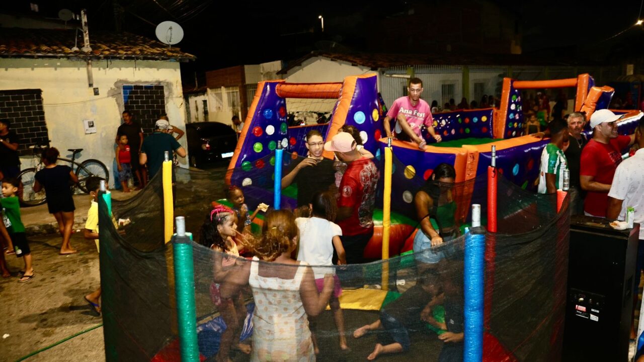 Diversão, união e carinho: André Moura participa da festa das crianças