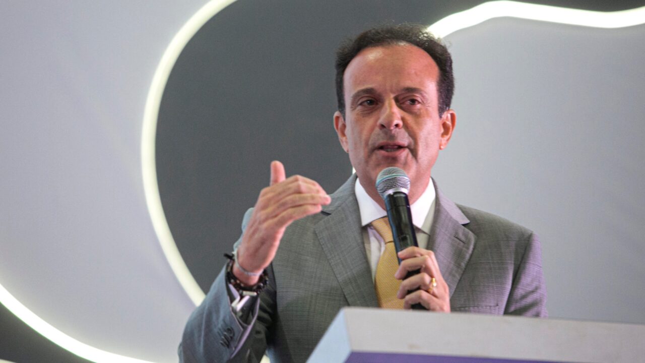 André Moura reage a ataques e reafirma foco em resultados: “Atitude reprovável”