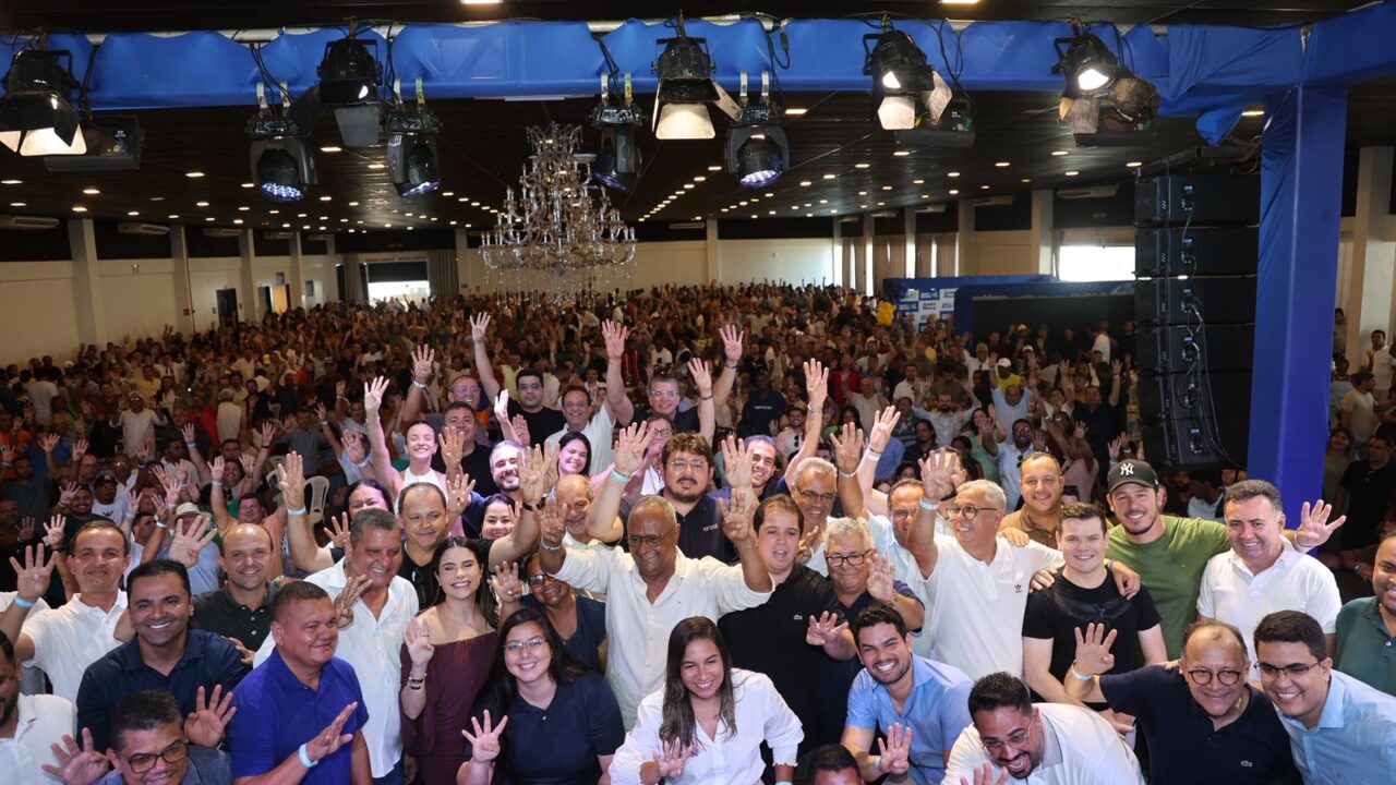 União Brasil reúne mais de 2 mil pessoas em confraternização com presença de mais de 50 prefeitos