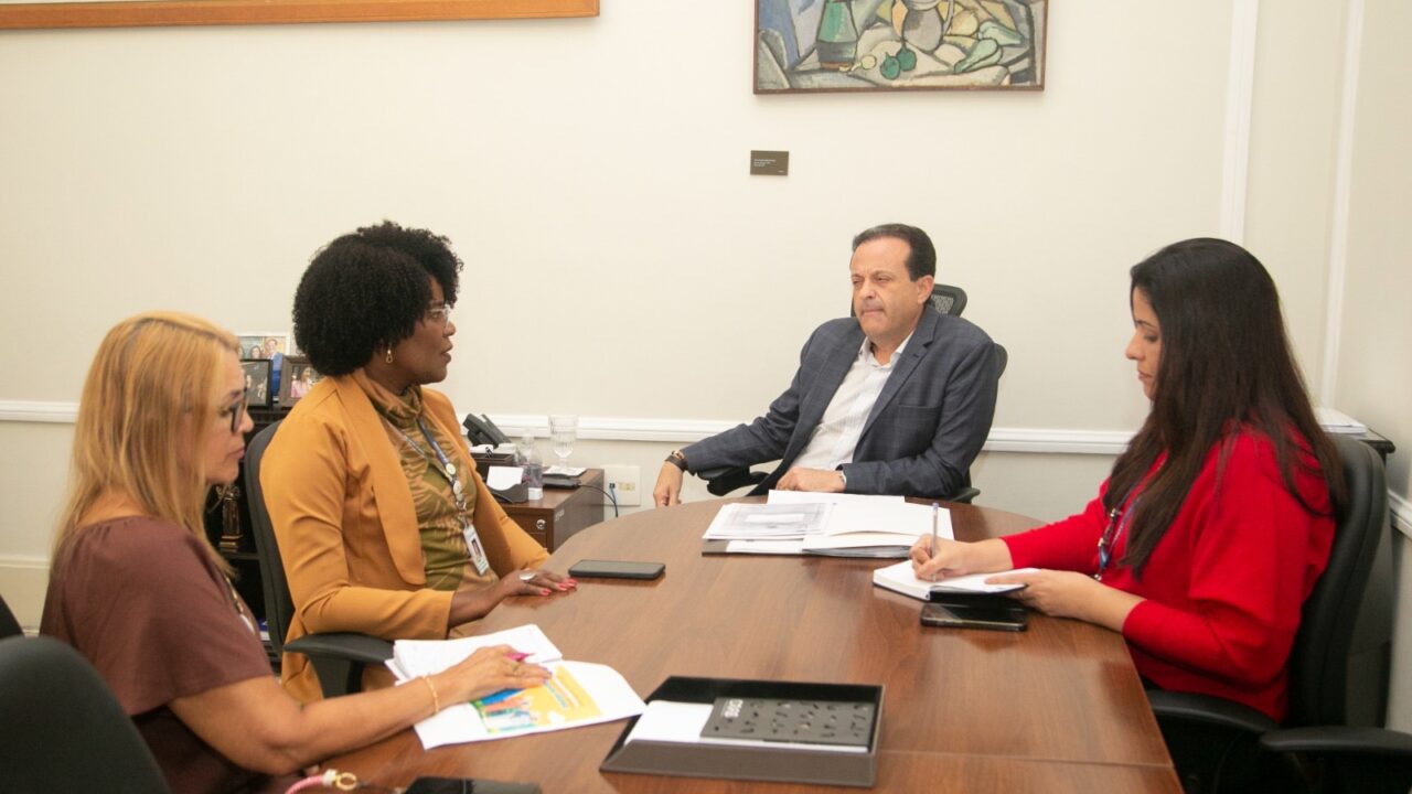 André Moura discute balanço do “RJ para Todos” em reunião com subsecretárias do Governo do Rio