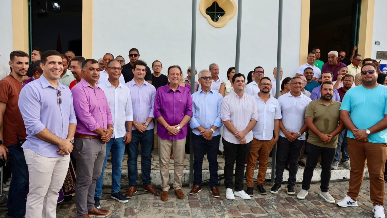 Política e fé se entrelaçam na Romaria do Senhor dos Passos, com André Moura como pré-candidato ao Senado pela situação