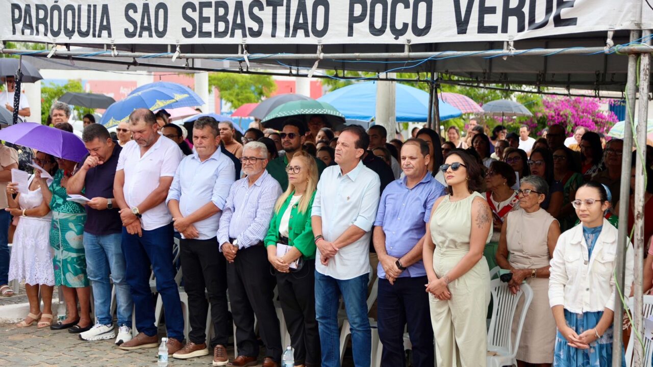 André Moura se reúne com devotos da Santa Cruz em Poço Verde