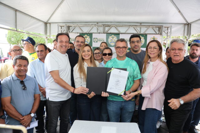 Assinatura de ordem de serviço de obras de infraestrutura em Glória